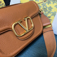 Luxury Monogram Top Handle Bag - Women's Elegant Designer Fashion - NM2913