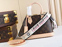 Designer Iconic Tote Handbag - Premium Luxury Women's Fashion - NM4278