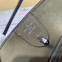 Luxury Designer Shoulder Bag for Women - Premium Fashion Handbag - NM4231