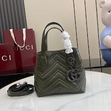 Luxury Iconic Crossbody Bag - Women's Elegant Designer Fashion - NM4020