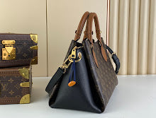 Premium Signature Crossbody - Chic Women's Luxury Designer Bag - NM4571
