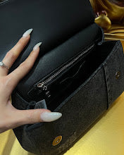 Luxury Iconic Crossbody Bag - Women's Elegant Designer Fashion - NM6932