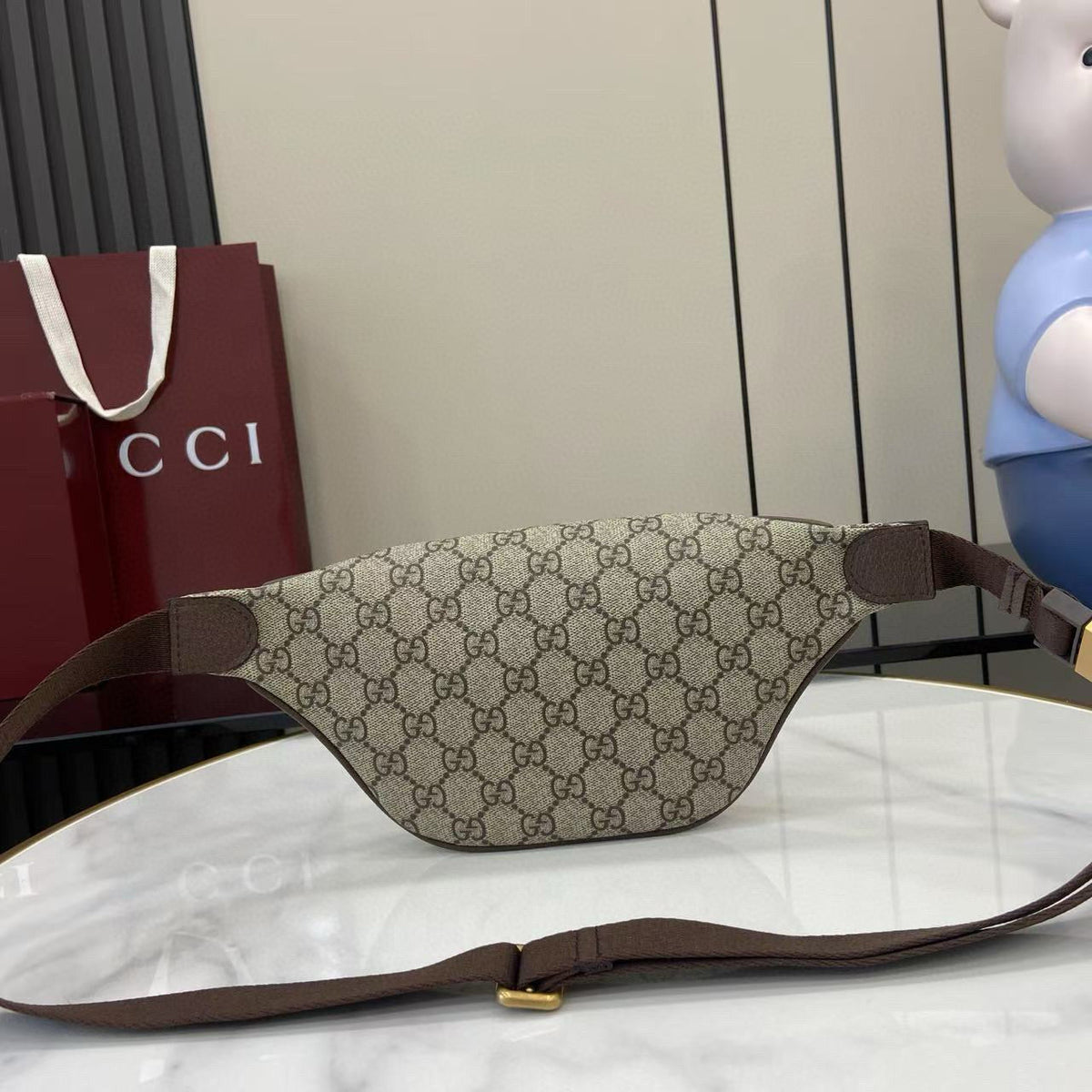 Gucci Ophidia Small Belt Bag detail shot – designer craftsmanship and quality