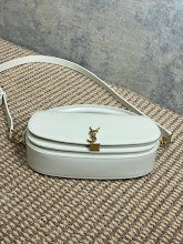 Luxury Signature Top Handle Bag - Elegant Women's Designer Handbag - NM3553