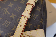 Chic Women's Designer Tote - Luxury Premium Handbag Style - NM4334