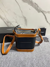 Luxury Structured Shoulder Bag - Women's Premium Designer Fashion - NM3367