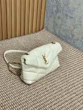 Luxury Iconic Crossbody Bag - Women's Elegant Designer Fashion - NM3476