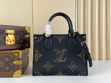 Luxury Iconic Crossbody Bag - Women's Elegant Designer Fashion - NM4486