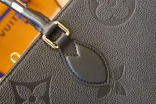 Luxury Iconic Crossbody Bag - Women's Elegant Designer Fashion - NM5268