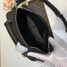Designer Heritage Crossbody Bag - Premium Luxury Women's Fashion - NM5455