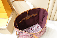Luxury Iconic Crossbody Bag - Women's Elegant Designer Fashion - NM5461