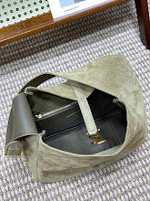 Chic Designer Satchel Bag - Luxury Women's Top Handle Handbag - NM3372