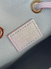 Chic Women's Crossbody Handbag - Luxury Premium Designer Style - NM4725
