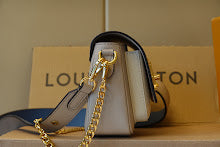 Premium Women's Shoulder Bag - Designer Luxury Fashion Accessory - NM5070