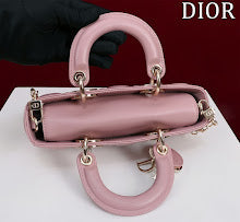 Luxury Signature Top Handle Bag - Elegant Women's Designer Handbag - NM7364