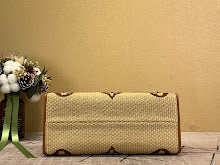 Chic Designer Crossbody Purse - Premium Luxury Women's Style - NM5210