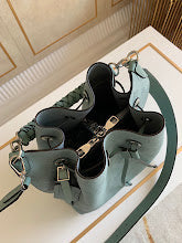Premium Women's Shoulder Bag - Designer Luxury Fashion Accessory - NM4200