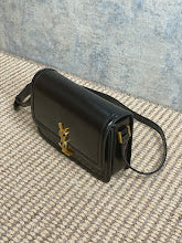 Chic Women's Crossbody Handbag - Luxury Premium Designer Style - NM3395