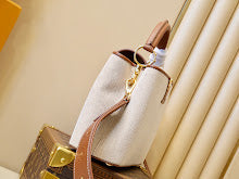 Designer Iconic Shoulder Bag - Luxury Women's Premium Fashion - NM4371