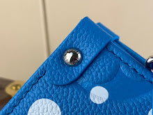 Luxury Iconic Crossbody Bag - Women's Elegant Designer Fashion - NM4612