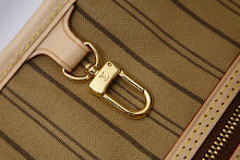 Luxury Designer Crossbody Bag for Women - Premium Fashion Handbag - NM4356