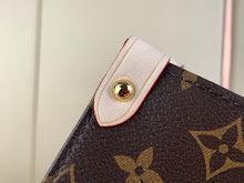 Luxury Signature Top Handle Bag - Elegant Women's Designer Handbag - NM4587