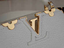Luxury Signature Top Handle Bag - Elegant Women's Designer Handbag - NM4139
