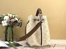 Premium Signature Shoulder Bag - Chic Women's Luxury Designer - NM4204