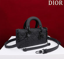 Chic Women's Crossbody Handbag - Luxury Premium Designer Style - NM7429