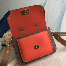 Luxury Signature Top Handle Bag - Elegant Women's Designer Handbag - NM4829