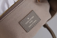 Chic Designer Satchel Bag - Luxury Women's Top Handle Handbag - NM4275