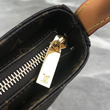 Luxury Monogram Shoulder Bag - Women's Elegant Designer Fashion - NM4332
