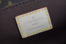 Luxury Designer Tote Bag for Women - Premium Iconic Monogram Handbag - NM4690