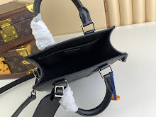Chic Designer Crossbody Purse - Premium Luxury Women's Style - NM4590