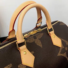 Premium Signature Shoulder Bag - Chic Women's Luxury Designer - NM4641