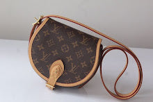 Luxury Monogram Shoulder Bag - Women's Elegant Designer Fashion - NM4252