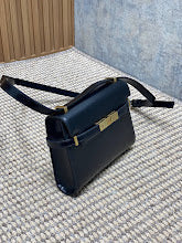 Luxury Monogram Shoulder Bag - Women's Elegant Designer Fashion - NM3810
