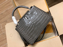 Chic Designer Shoulder Handbag - Premium Luxury Women's Style - NM4379