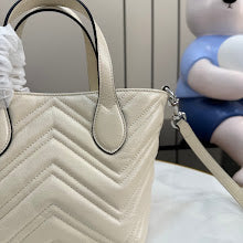 Chic Women's Shoulder Handbag - Luxury Premium Designer Style - NM4050