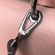 Chic Women's Shoulder Handbag - Luxury Premium Designer Style - NM4402
