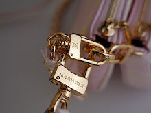 Premium Signature Shoulder Bag - Chic Women's Luxury Designer - NM4769