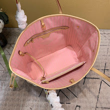Luxury Signature Top Handle Bag - Elegant Women's Designer Handbag - NM4936