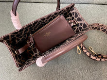 Premium Signature Crossbody - Chic Women's Luxury Designer Bag - NM2768
