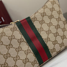 Premium Women's Crossbody Bag - Luxury Designer Fashion Accessory - NM4071