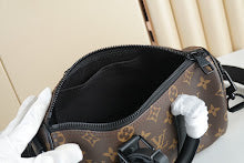 Chic Women's Crossbody Handbag - Luxury Premium Designer Style - NM4702
