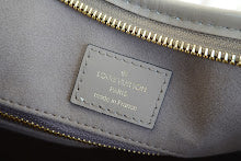Luxury Monogram Shoulder Bag - Women's Elegant Designer Fashion - NM4686