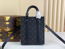Chic Designer Crossbody Purse - Premium Luxury Women's Style - NM4590