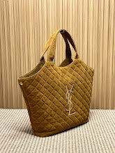 Luxury Iconic Crossbody Bag - Women's Elegant Designer Fashion - NM3529