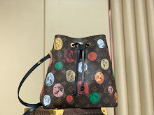 Luxury Iconic Crossbody Bag - Women's Elegant Designer Fashion - NM4831