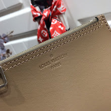 Designer Heritage Crossbody Bag - Premium Luxury Women's Fashion - NM4245